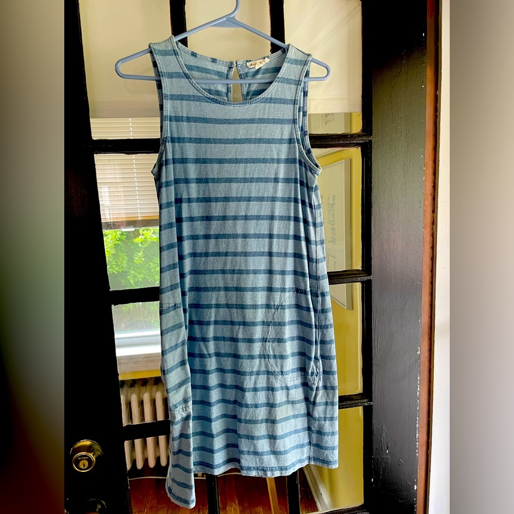 Sleeveless anthropologie dress